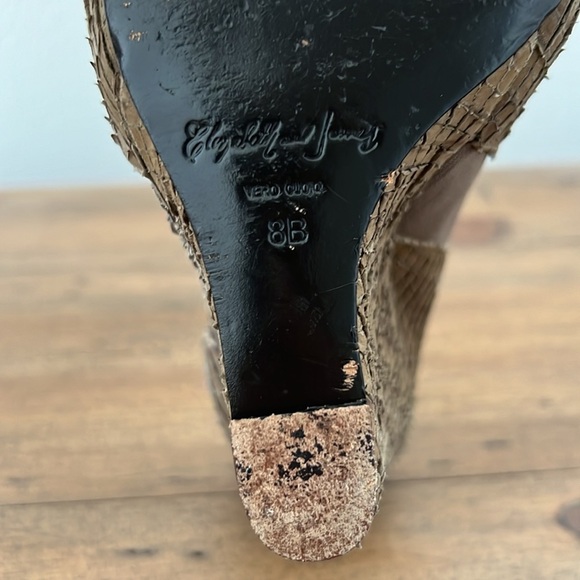 Elizabeth and James wedge 8 - Picture 7 of 8